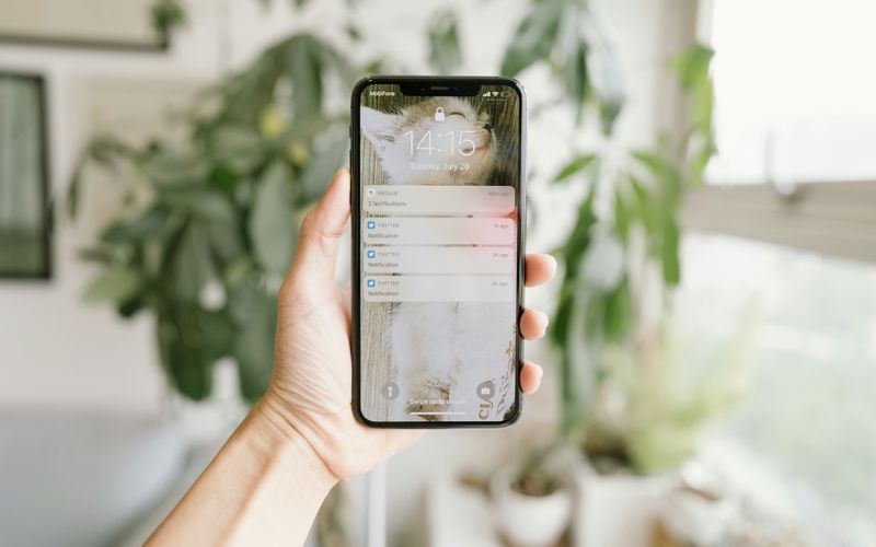 Simple ways to prevent your phone from overheating again (Image by Unsplash)