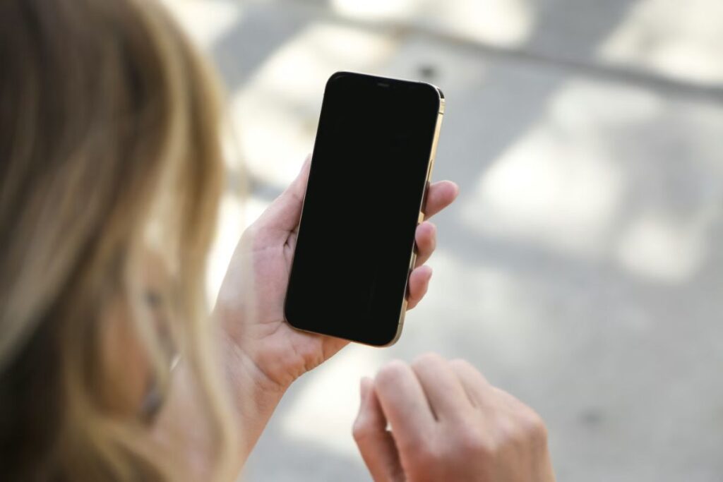 How to Unblock a Phone Number 2026: iPhone & Android Steps