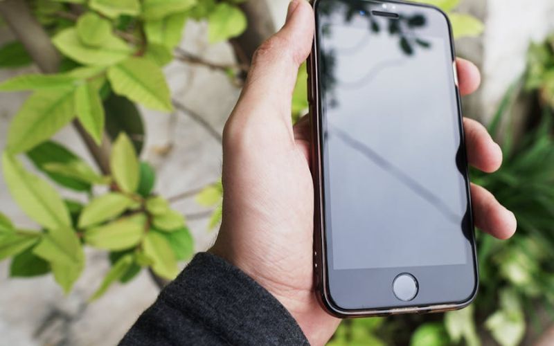 How to get a free iPhone se step by step (Image by Pexels)