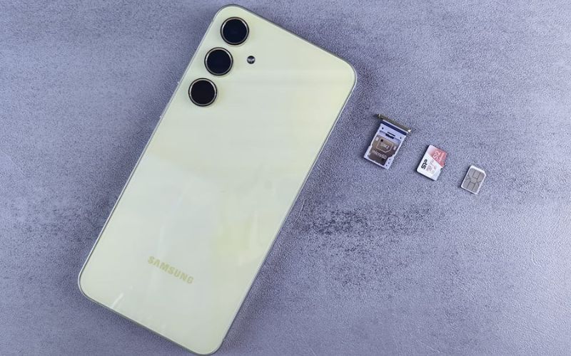 Check it’s unlocked, compatible, and not blacklisted (Image by Pexels)