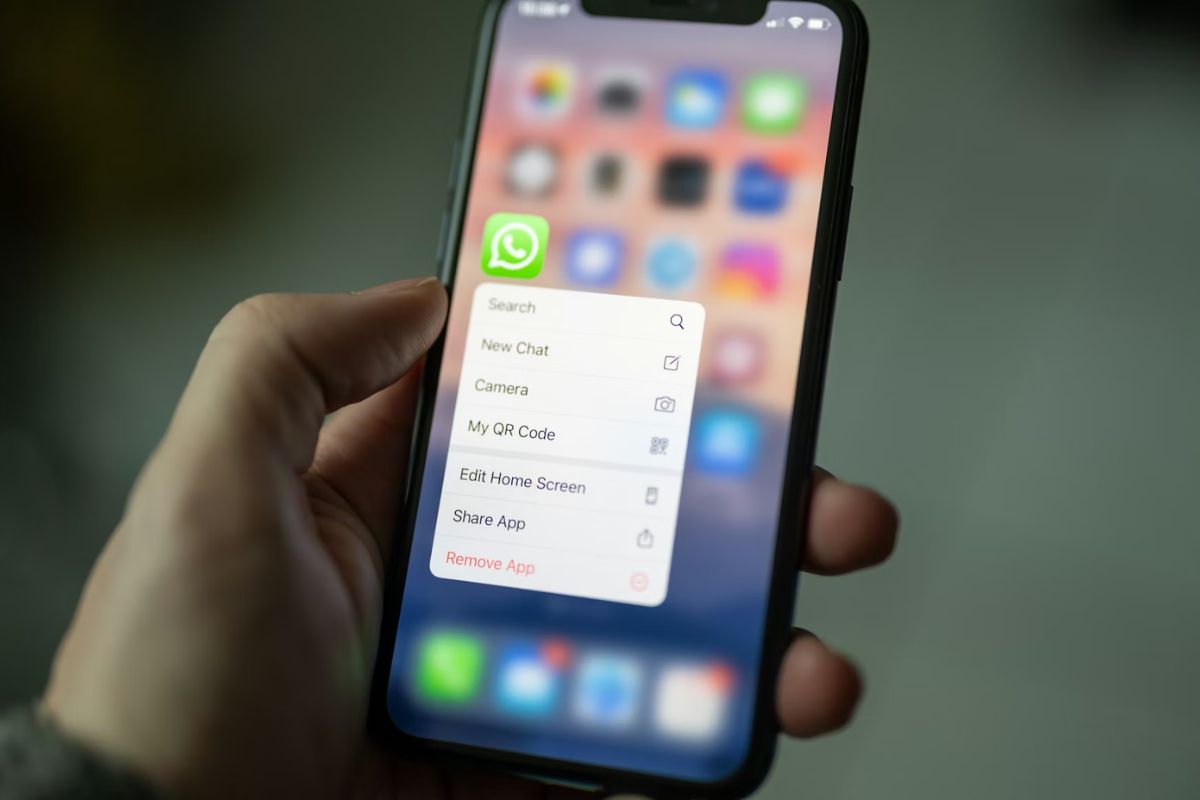does whatsapp use your phone number
