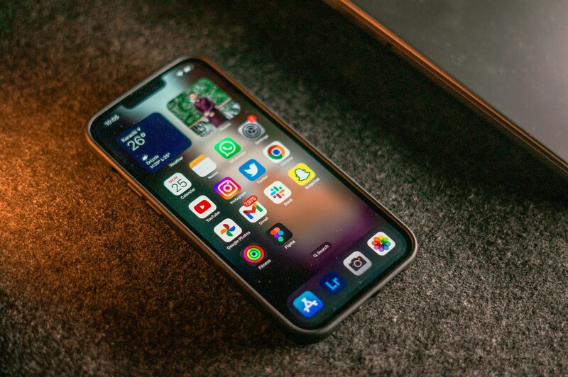 how does 5g home internet work in 2026