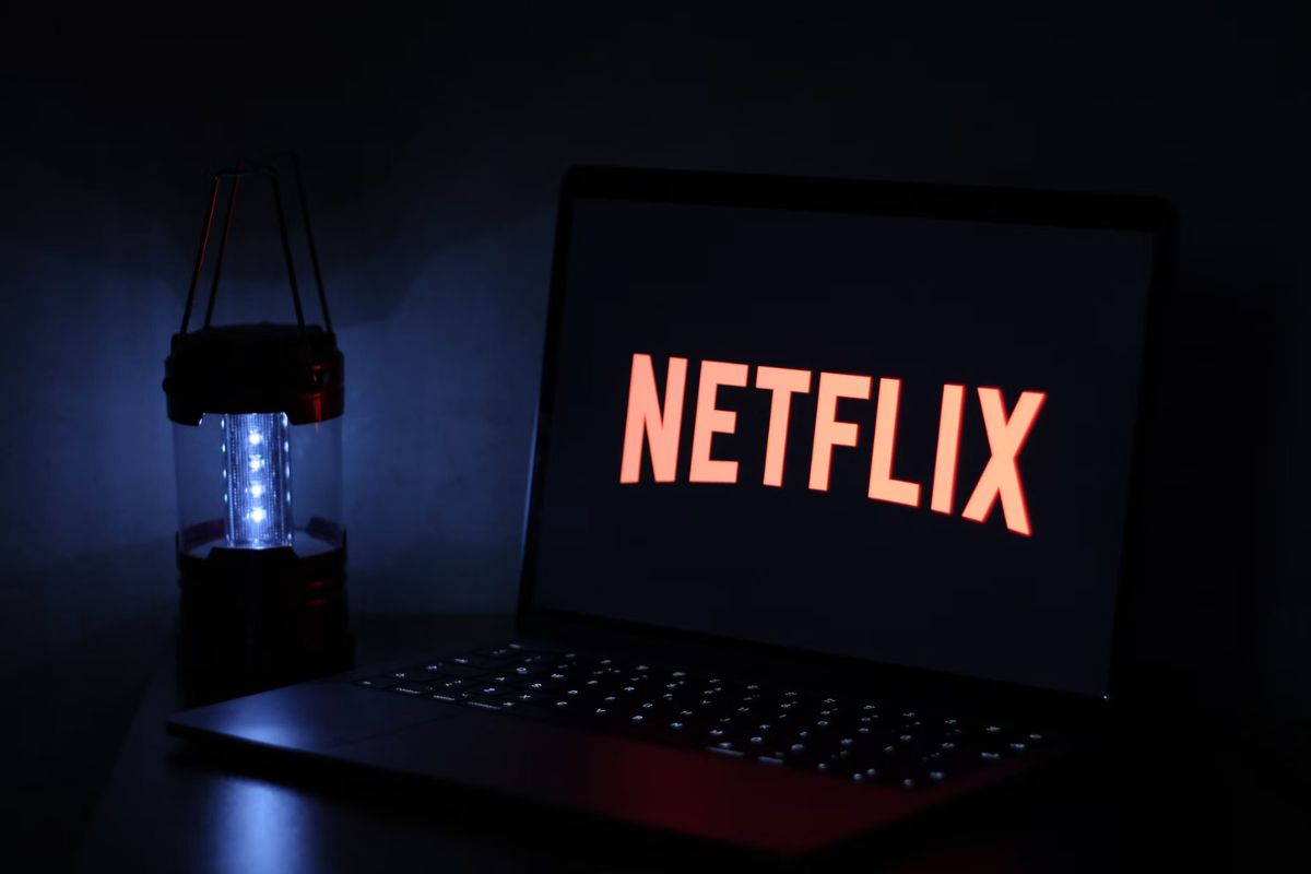 how to download netflix movies on laptop