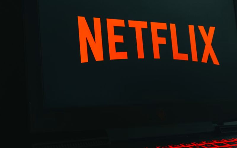 how to download netflix movies on laptop