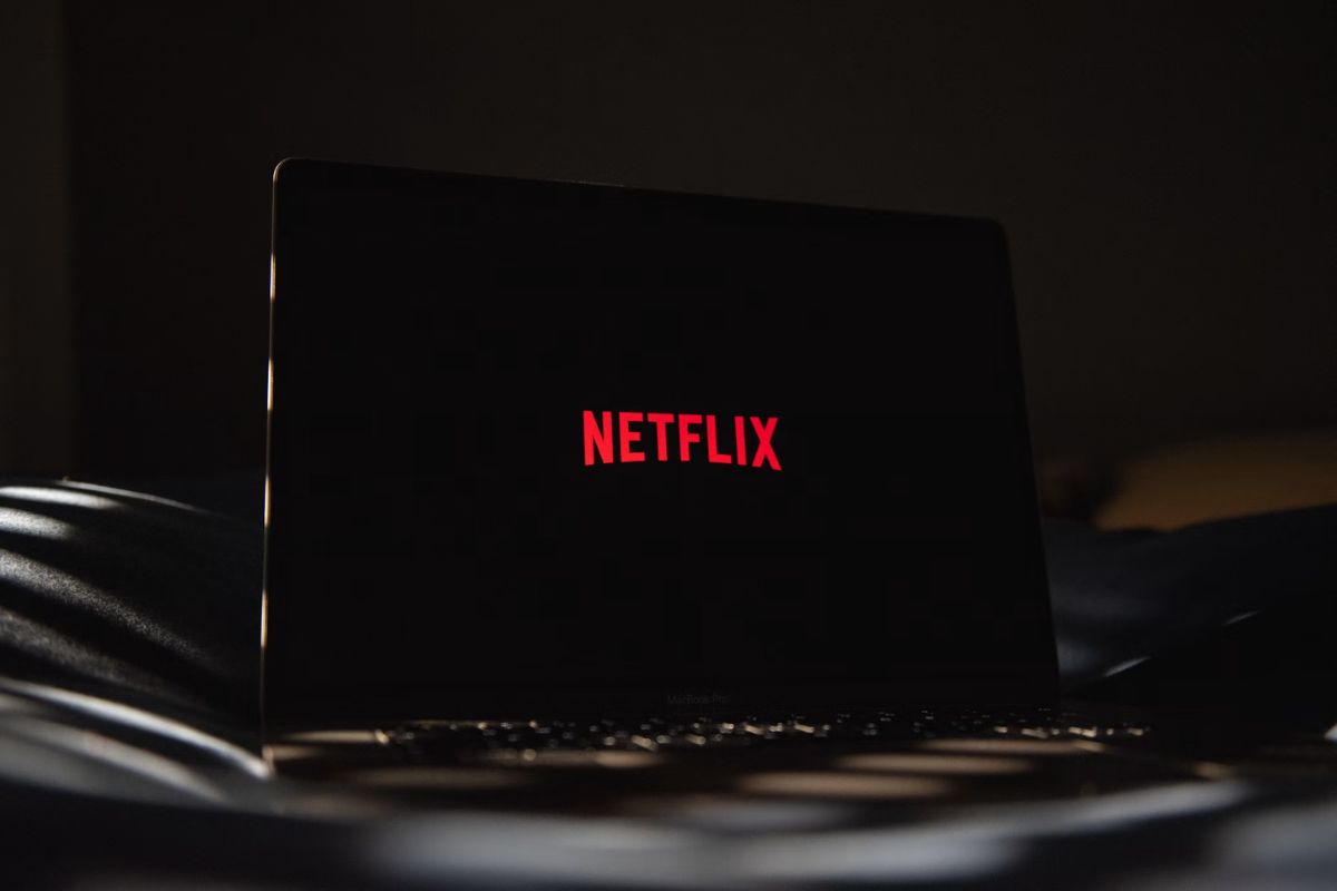 how to download netflix movies on laptop